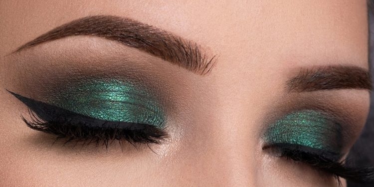 Novi trend među poznatim damama: Šta kažete na zelenu sjenu za oči?