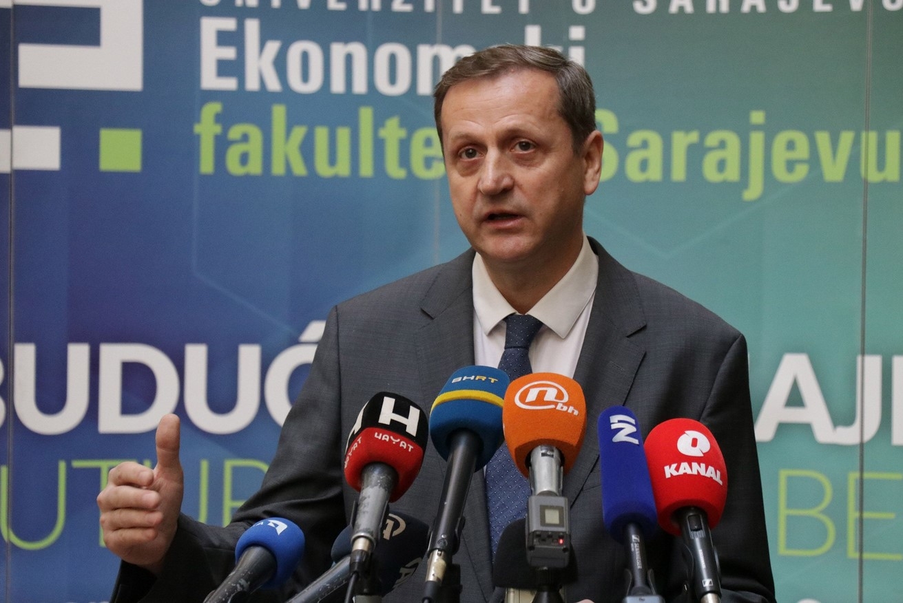 Profesor Ismet Velić za “Avaz”: Da se djelovalo u skladu s Dejtonom, ne bismo ni imali toliko odluka visokog predstavnika