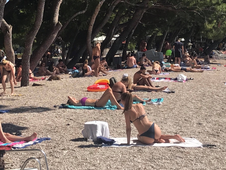 Neugodno iznenađenje ponovno dočekalo turiste u Makarskoj: "Čitali o tome, zašto se to događa?