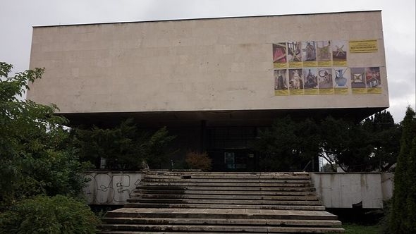Milioni odobreni, radovi stoje, a zid se odvaja: Šta se dešava sa zgradom Historijskog muzeja BiH?