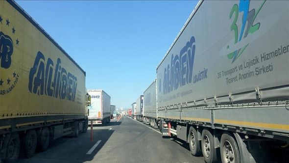 Crnogorski prijevoznici prekinuli blokade granica za teretni saobaćaj
