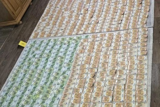 Djevojka ukrala više od 70.000 eura od 70-godišnjaka: Partneru kupila vozilo, sebi luksuznu odjeću