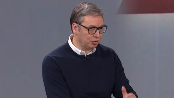 Vučić: Morat će neko da me ubije ukoliko želi da formira prelaznu vladu