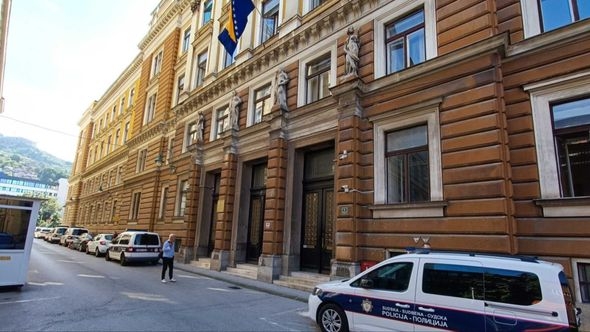 Potvrđena optužnica protiv Antonija Mrnjavca: Banci priložio lažne potvrde da radi u Elektroprivredi i podigao 48.000 KM