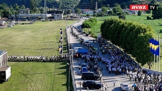 Pogledajte snimak iz zraka: Kolona motorista pješke stigla u Memorijalni centar u Potočarima