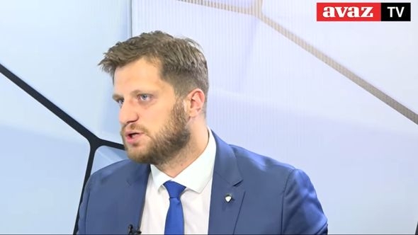 Irfan Čengić: SDA-ovci govore da je na moju kuću bačena petarda, Benjamina ima svoj a ja svoj put!