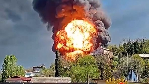 Ukrajinski dronovi pogađaju ruske energetske objekte, ali rast cijena nafte umanjuje ekonomski udar na Moskvu