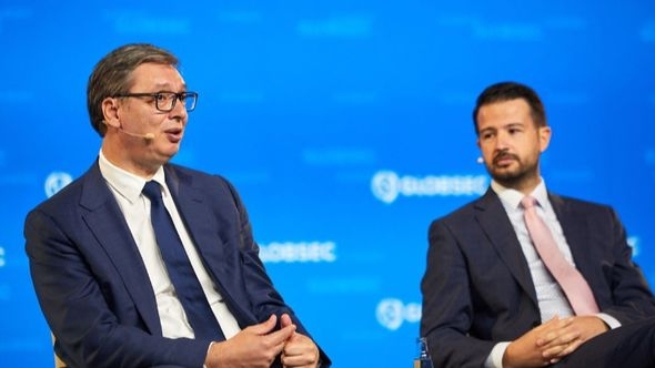 Vučić "provocirao" Milatovića u Pragu: Ti govoriš srpskim jezikom