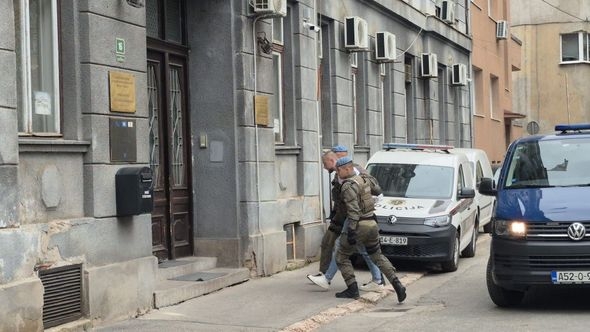 Određen pritvor monstrumima Pranjiću, Šljivi i Ćoriću: Satima udarali Metanovića, pa ga bacili s balkona 