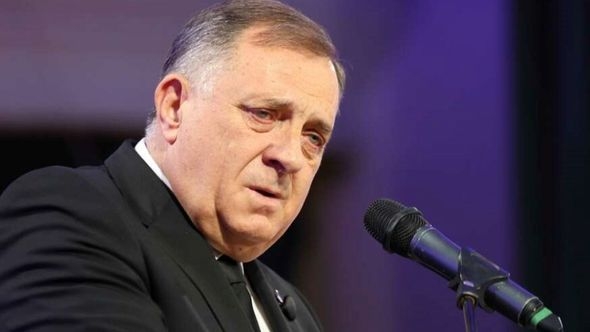 Dodik zaplakao dok je govorio o Bobanu Kusturiću: "Toliko je ljudi spasio, ali svoj život nije mogao"