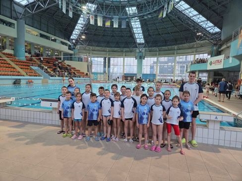 Plivači Flippera godinu počeli sa dva pehara i 43 medalje