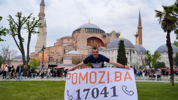 Faruk Suljović stigao u Istanbul i uspješno okončao maraton za liječenje Anelije Smajić