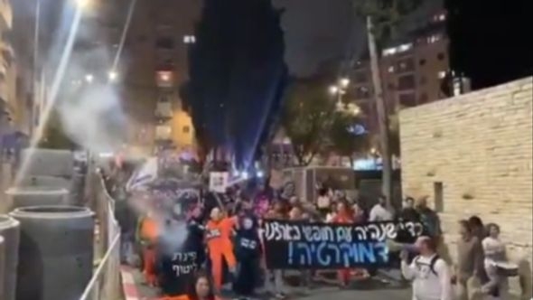 Izraelci protestuju protiv Netanjahua: "Dosta nam je ratova"