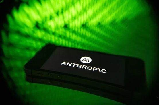 Anthropic upozorava: Vještačka inteligencija izmiče kontroli, predlaže se globalna pauza