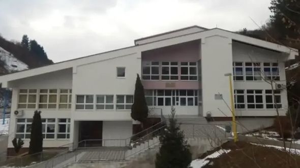 Šta se dešava u Srebrenici: Tinejdžer htio da pobije djecu?
