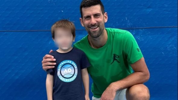 Džumhurov sin u zagrljaju Đokovića: "Možda i Luka za 10 godina zaigra s GOAT-om"