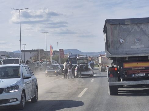 Nesreća u Srebreniku: Sudarila se tri vozila