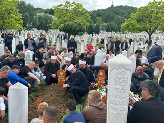 Video / Funeral Prayer Held for Sejdi Bešlić: She is Buried Next to Her Halid