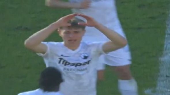 Video / Spahić i FSBiH jučer su mu poželjeli dobrodošlicu, a novi reprezentativac Zmajeva postigao golčinu protiv Slavije iz Praga