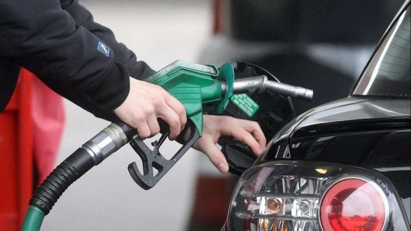 Građani u RS i dalje plaćaju gorivo jeftinije: Produžena mjera podrške