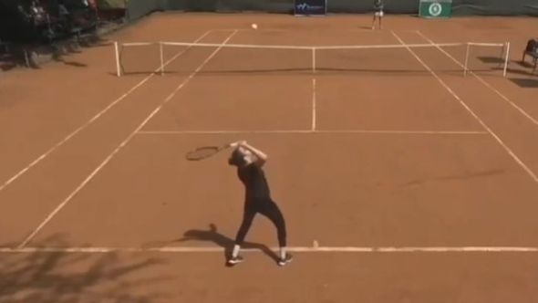 Video / Egipatska teniserka nije znala držati reket: Snimci su viralni