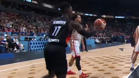 Video / IQ 200: Svijet obilazi potez Šredera iz finala EuroBasketa