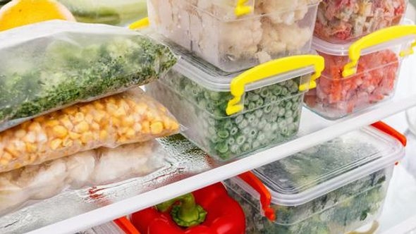 Zimnica nije samo ajvar i turšija: Ovo voće i povrće se u oktobru sprema za zamrzivač