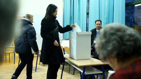 Otvorena birališta: Počeli osmi izbori za predsjednika Hrvatske 