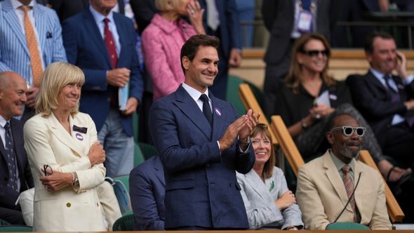Federer gledao Đokovićev meč na Vimbldonu: Srbijanski teniser prekinuo "prokletstvo"

