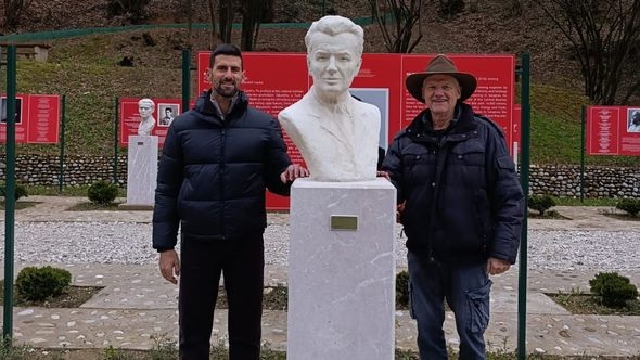 Novak Đoković u Visokom: Teniser sa Semirom Osmanagićem obišao park Ravne 2
