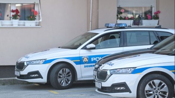 Tragedija u stambenoj zgradi: Majka skočila sa zgrade, u stanu zatečeno tijelo njene kćerke