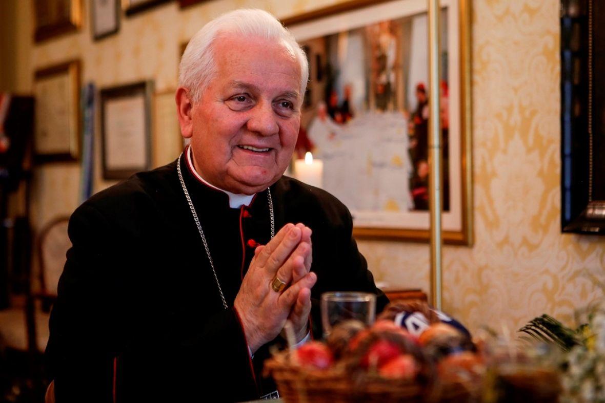 Biskup Franjo Komarica uputio poziv - Avaz