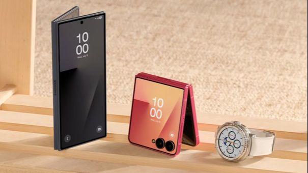 Samsung predstavio ekran gotovo bez nabora za novu generaciju savitljivih telefona